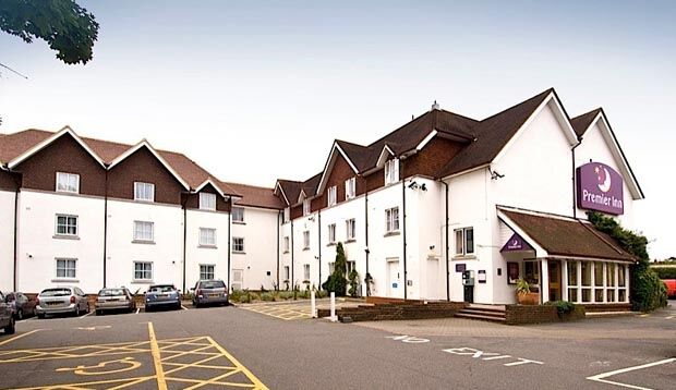 Premier Inn ฮอร์ชัม ภายนอก รูปภาพ